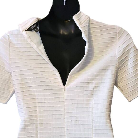 Simply Vera Verawang White textured striped short sleeve mock turtle neck white - Picture 4 of 7